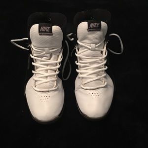 Black & White Men’s Nike Air Visi Pro 3